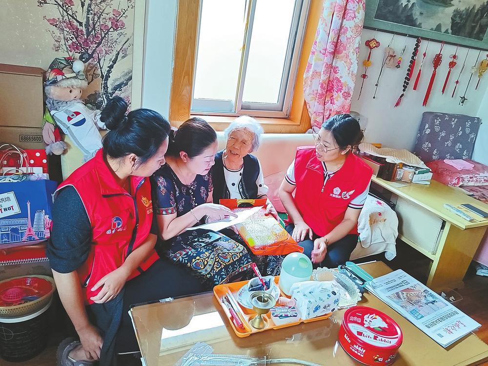 志愿者上门服务。