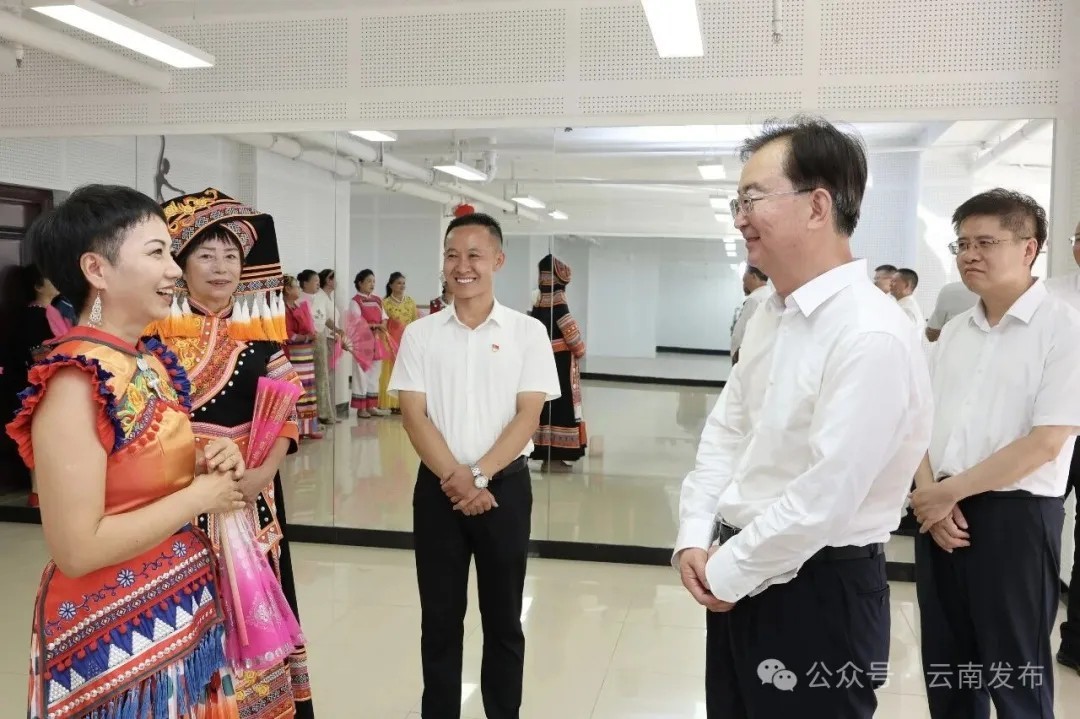 从“候鸟”到“家人”，一个旅居社区如何留住人心？