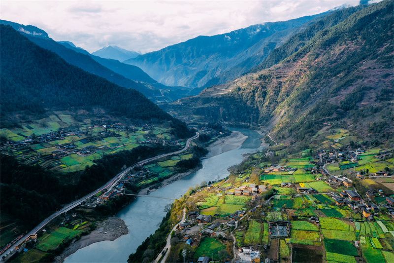 云南怒江茶腊村逃离城市喧嚣走进怒族歌舞之乡