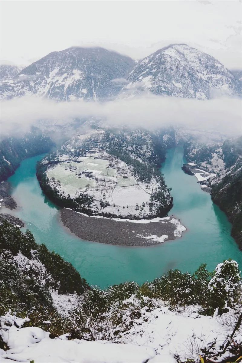 怒江第一湾雪景。怒江州文旅局供图