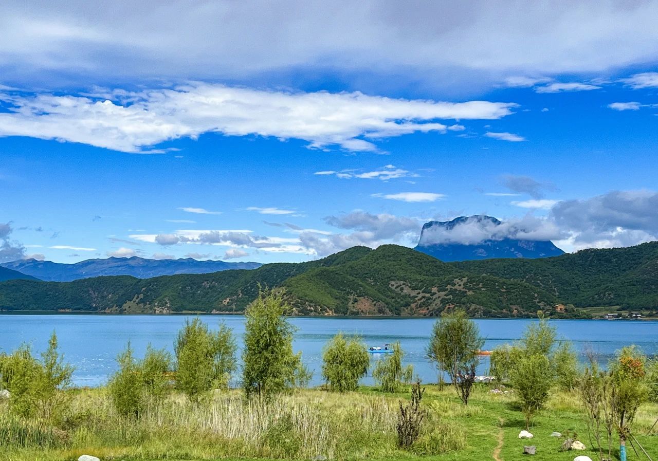 美好生活在云南来丽江泸沽湖共赴一场春天的约会吧