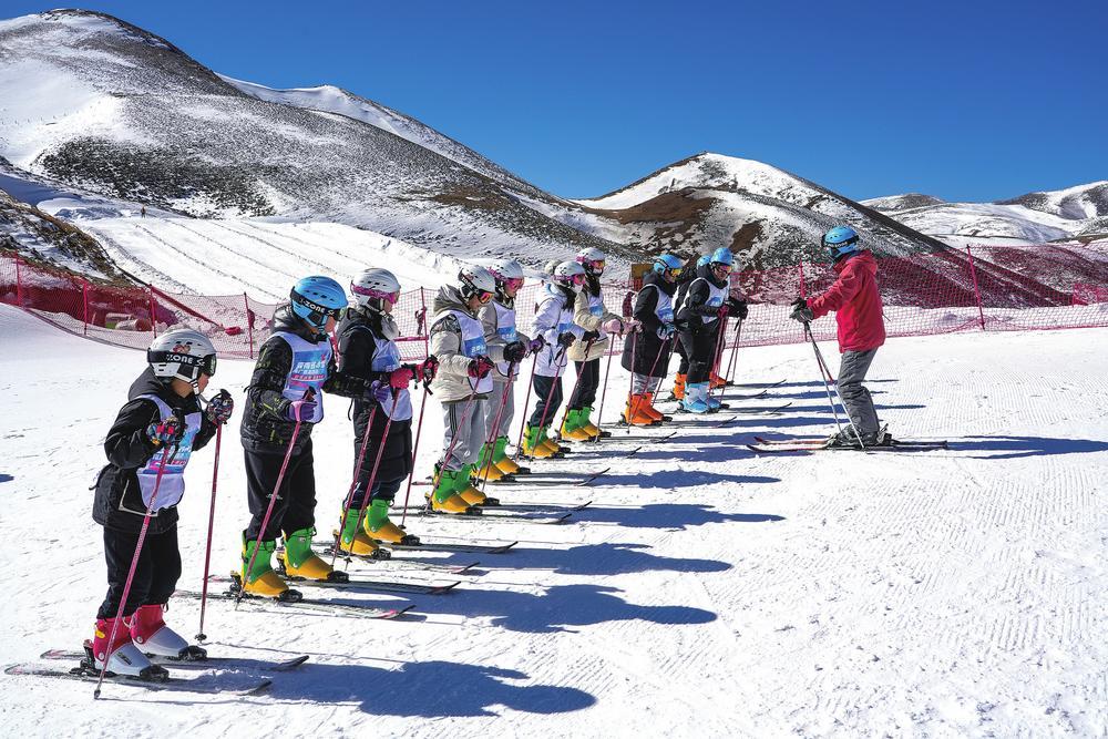 会泽大海草山滑雪旅游度假区 供图